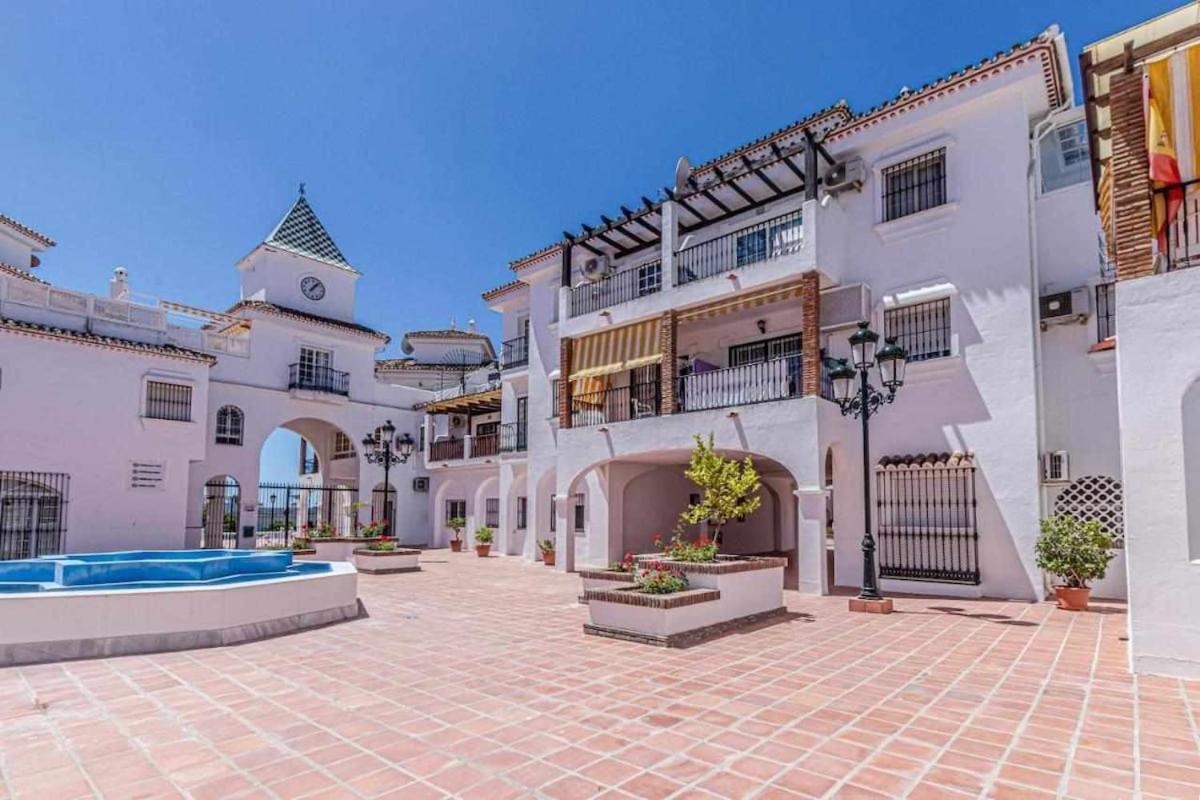 797 Holiday Rentals - Apartamento En Pueblo Quinta A 1 Min De La Playa Benalmadena Bagian luar foto