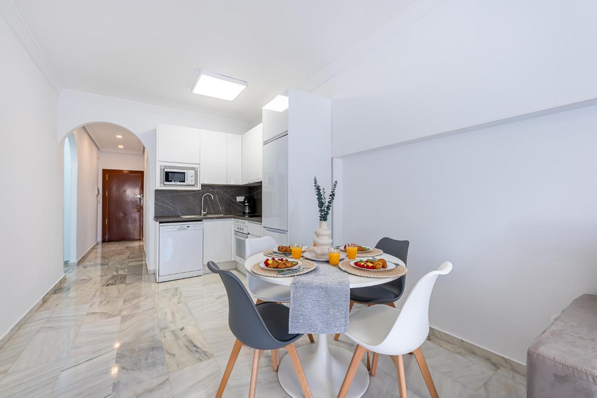 797 Holiday Rentals - Apartamento En Pueblo Quinta A 1 Min De La Playa Benalmadena Bagian luar foto
