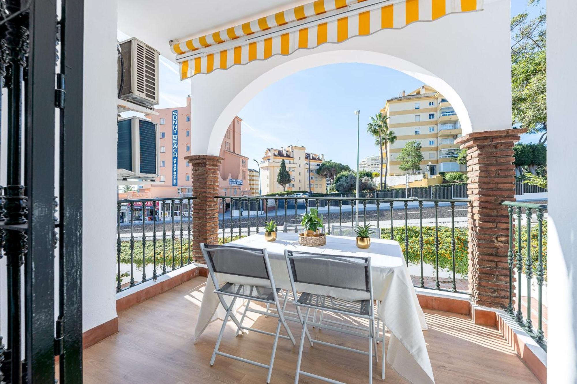 797 Holiday Rentals - Apartamento En Pueblo Quinta A 1 Min De La Playa Benalmadena Bagian luar foto