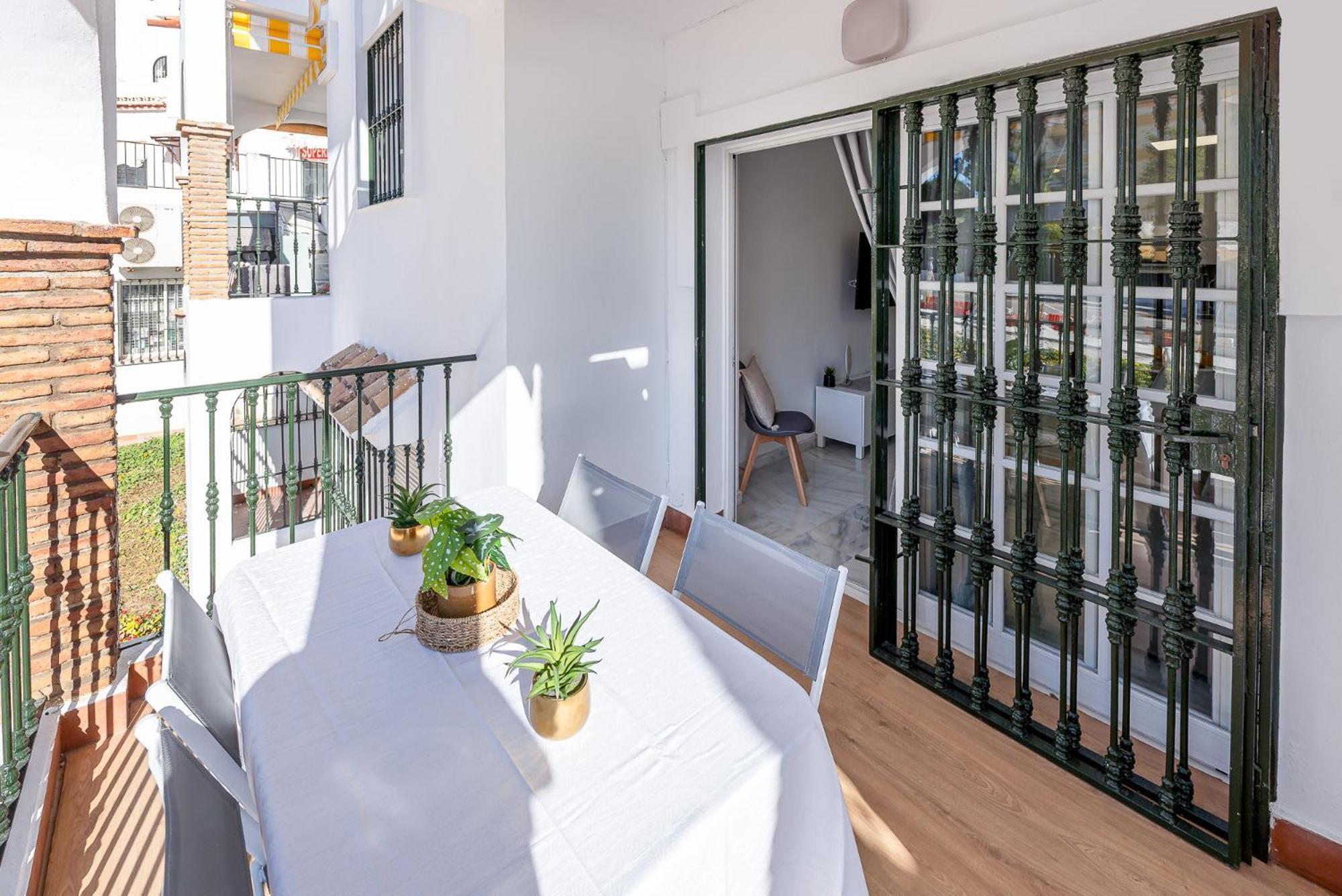 797 Holiday Rentals - Apartamento En Pueblo Quinta A 1 Min De La Playa Benalmadena Bagian luar foto